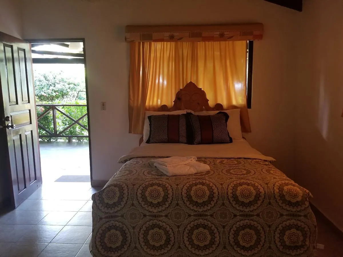 Hotel los jardines Monte Cristi