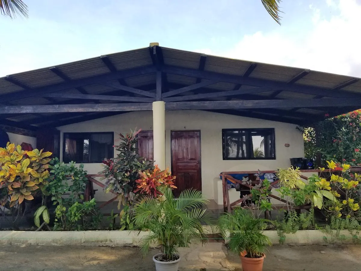Hotel los jardines Monte Cristi