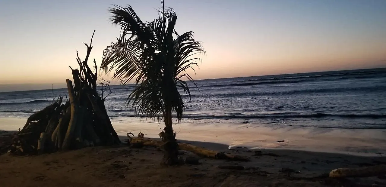 Hotel los jardines Monte Cristi 0*,